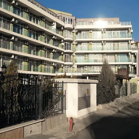 Two-bedroom In Апартаменты